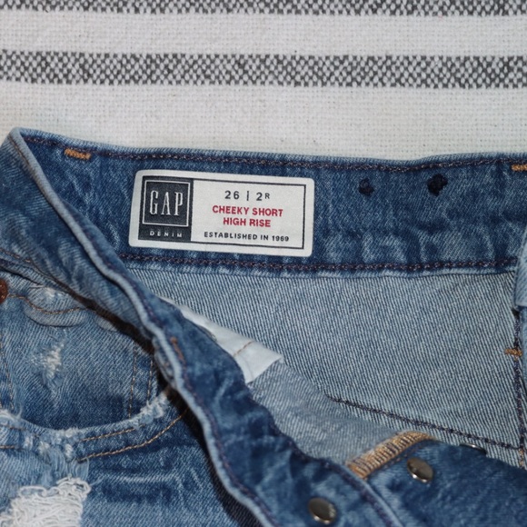 GAP cheeky high rise shorts - Picture 5 of 5